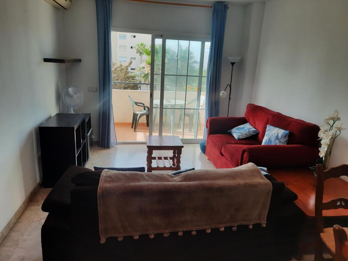 Central 2-Bed Apartment In Estepona Port المظهر الخارجي الصورة