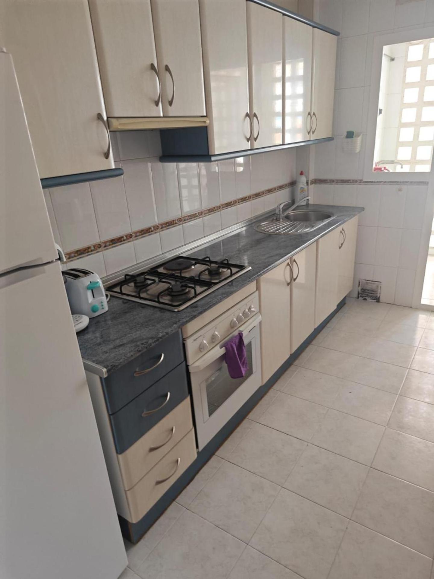 Central 2-Bed Apartment In Estepona Port المظهر الخارجي الصورة